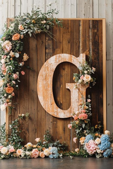 50 Amazing Ideas for a Rustic Wedding Theme - Yeah Weddings June Rustic Wedding, Wedding Barbeque Reception, Rustic Anniversary Party, Rustic Quinceanera, Rustic Photo Booth, Country Themed Wedding, Cheese Wedding Cake, Rustic Dessert, Wedding Swag