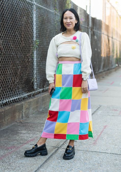 Bright Colored Outfits, Brooklyn Navy Yard, Vintage Loafers, Skirt Aesthetic, Pink Magnolia, Gucci Loafers, Feeling Excited, Fabulous Clothes, Japanese Streetwear