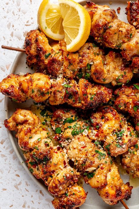 Garlic Parmesan Chicken Skewers, Parmesan Chicken Skewers, Juicy Chicken Thighs, Pork Casserole, Fed And Fit, Chicken Skewer Recipe, Sheet Pan Dinners Chicken, Skewer Recipes, Chicken Kabobs