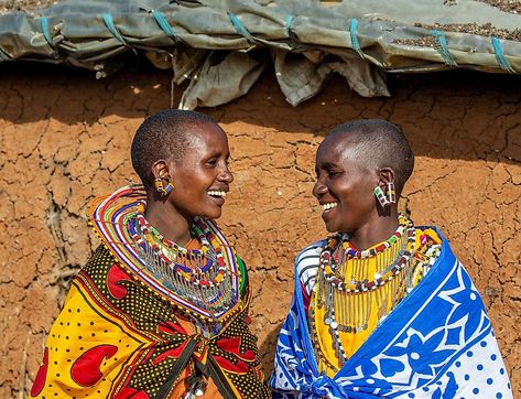 The Culture Of Tanzania - WorldAtlas Tanzanian Clothing, Png Outfits, Africa People, Folk Dresses, Art N Craft, Picture Outfits, East Africa, Traditional Clothing, Shoulder Tattoo