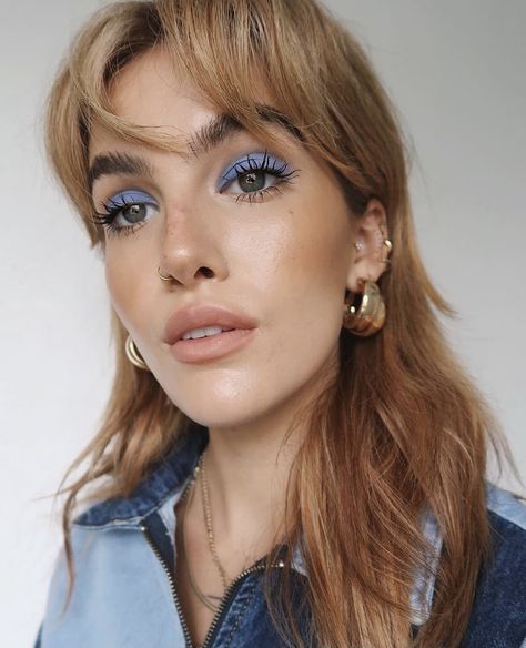 Maquillage On Fleek, Colorful Eye Makeup, Bold Makeup, Blue Eyeshadow, Kiss Makeup, Make Up Inspo, Editorial Makeup, Beauty Inspo, Summer Makeup