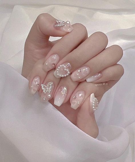 #nails #prettynails #douyinnails Korean Nail Art, Asian Nails, Korean Nails, Blush Nails, Really Cute Nails, Pearl Nails, Japanese Nails, Soft Nails, Kawaii Nails