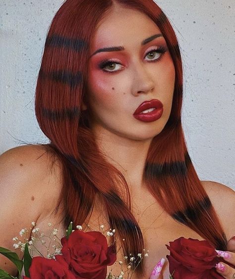 Red Kali Uchis, Kali Uchis Red Hair, Kali Uchis Aesthetic, Y2k Latina, Mother Kali, I Kissed A Girl, Beauty Spot, Kali Uchis, Long Faces