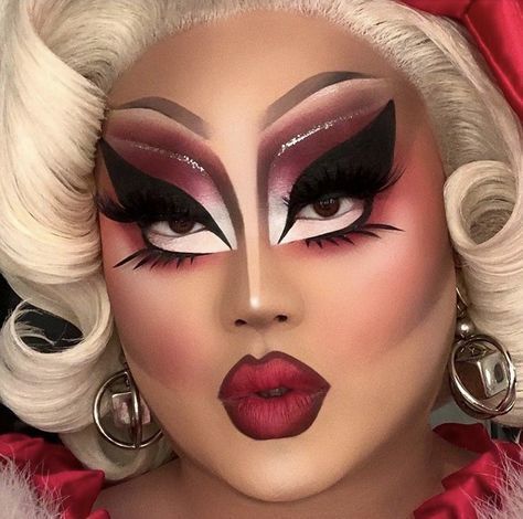 Kimchi Makeup, Kimchi Drag Queen, Dragqueens Makeup, Worst Makeup, Drag Makeup Ideas, White Face Makeup, Exotic Makeup, Goth Makeup Tutorial, Drag Make-up