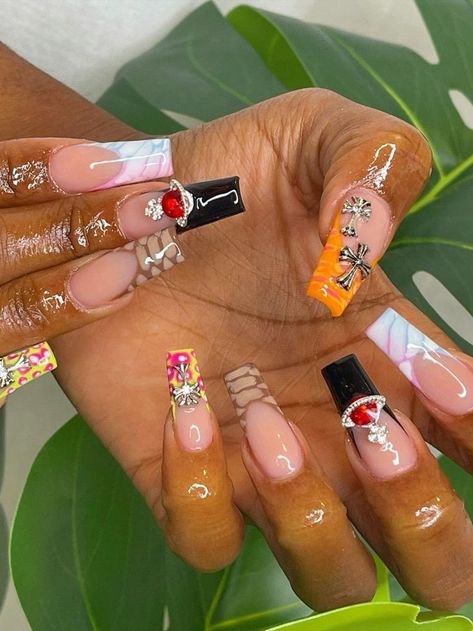 Nail Knowledge, Vivienne Westwood Nails, Westwood Nails, Da Brat, Tattoo Minimalist, Drip Nails, Edgy Nails, Minimal Nails, Exotic Nails