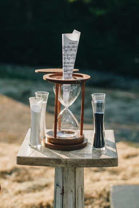 Unity Ceremony Ideas With Parents, Sand At Wedding Unity Ceremony, Unity Table Ideas, Unity Hourglass Sand Ceremony, Hourglass Unity Ceremony, Painting Unity Ceremony Ideas, Modern Unity Ceremony Ideas, Sand Marriage Unity Ceremony, Sand For Wedding Unity