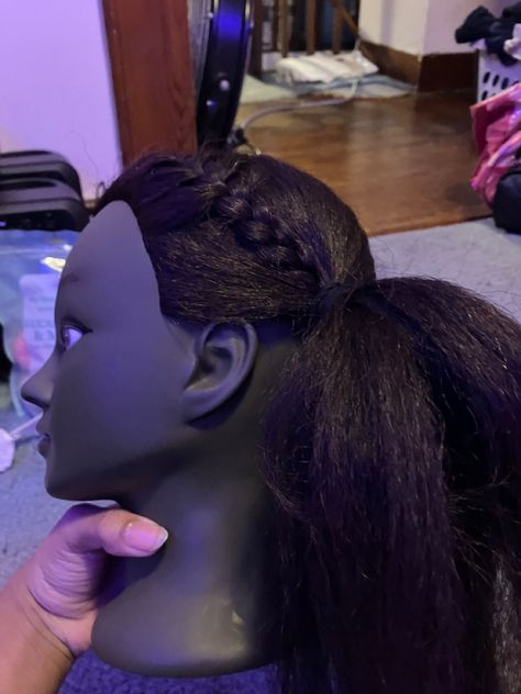 Hairstyles To Do On Mannequin Heads, Manniquine Head Hairstyles, Hairstyles On Mannequin Head, Hairstyles Mannequin, Mannequin Hairstyles, Mannequin Ideas, Parting Hair, Hair Mannequin, Mannequin Heads