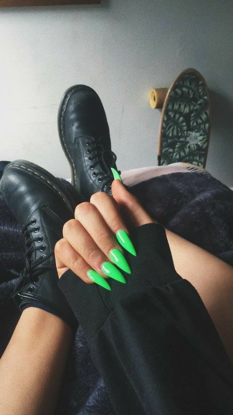 Matte Neon Green Nails, Neon Long Acrylic Nails, Neon Green And Black Nails Acrylic, Neon Green Nails Coffin, Fluro Green Nails, Bright Green Nails Acrylic, Bright Green Acrylic Nails, Stiletto Nails Classy, Neon Green Halloween Nails