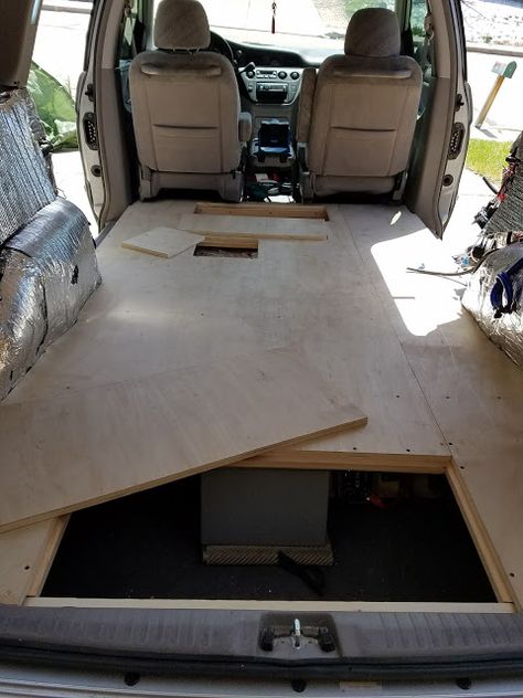 I bought a minivan and converted it into a camper! – journeyvision Nissan Nv2500 Camper Conversion, Minivan Camper Conversion Honda Odyssey, Honda Odyssey Camper Conversion, Minivan Living, Honda Odyssey Camping, Micro Camper Van, Sienna Camper, Wagon Camper, Minivan Conversion