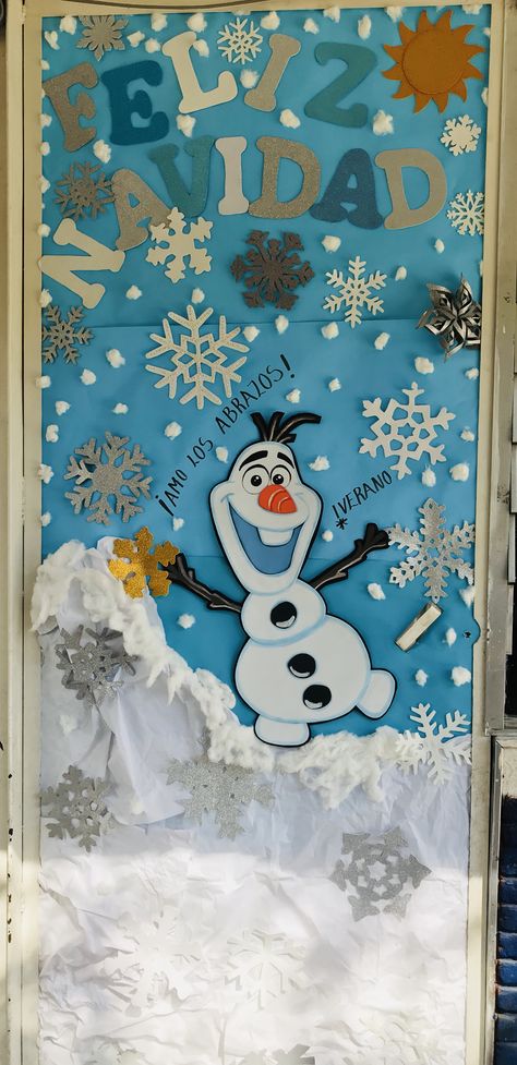 Olaf navideño Frozen Christmas Door, Olaf Door Decorations For School, Class Door, School Door Decorations, Christmas Bulletin Board, Frozen Christmas, Christmas Bulletin, Toddler Classroom, Door Decorating