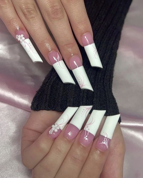 Long Square Acrylic Nails Designs Y2k, Long Nails With Charms Y2k, Xl Y2k Nails, Lipstick Nails Design, Lipstick Nails Shape, Nails Acrylic Charms Y2k, Y2k Nails Acrylic Long Pink, Lipstick Nails, Abstract Nail Art