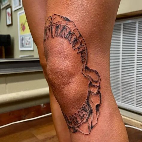 Shark Jaws Tattoo Knee, Shark Jaw Tattoo, Shark Tattoo Design, Shark Jaws Tattoo, Jaw Tattoo, Shark Tooth Tattoo, Thigh Tattoo Men, Mouth Tattoo, Shark Jaw