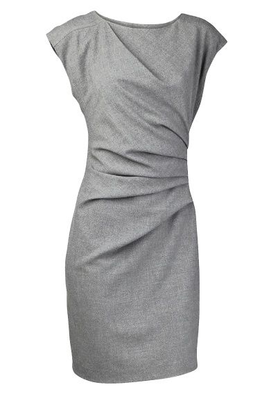 #Simple gray dress. I like how it's flattering in fit without being skin tight. Rushing is awesome!  grey dress #2dayslook #greyfashion   www.2dayslook.com Simple Grey Dress, Elegante Y Chic, Shirt Refashion, Elegante Casual, Grey Dress, Online Fashion Stores, Mode Inspiration, Work Attire, Work Clothes