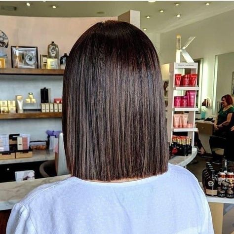 Slash Haircut, Short Shoulder Length Hair, Rebonded Hair, One Length Haircuts, One Length Hair, Sleek Short Hair, Lob Hairstyle, Short Straight Hair, Haircuts For Medium Hair