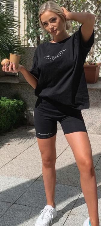 Black Bike Shorts, Bike Shorts Outfit, Biker Shorts Outfit, Black Bike, Brunch Outfit, Cycling Shorts, White Fox, Looks Style, Shorts Black