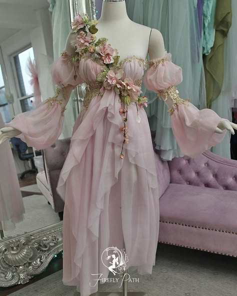 Firefly Path, Spring Goddess, Fairycore Outfit, Sewing Couture, Fairy Dresses, Fantasy Clothes, Fantasy Outfits, Clothes Reference, Fantasy Gowns