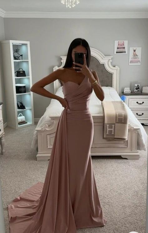 2. Fashion: #fashion, #style, #outfitinspiration, #beauty Trendy Wedding Guest Dress, Dress Minimal, Prom Dress Inspo, Vestidos Color Rosa, Off Shoulder Gown, Classy Prom Dresses, Stunning Prom Dresses, Shoulder Stretch, Sporty Dress