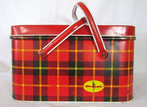 RETRO Picnic Tin Red Plaid with Handles by VintagePolkaDotcom #VintagePolkaDotcom #alwaysbevintage #vintage #antiques #collectibles Tin Basket, Vintage Picnic Basket, Cottage Core Decor, Picnic Hamper, Metal Canisters, Picnic Baskets, Vintage Picnic, Scottish Plaid, Metal Baskets