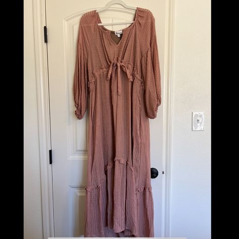 Beautiful & Perfect Earthy Tones/Aesthetics. This Dress Is Fully Lined And New With Tags. Lavender Maxi Dress, Rose Bridesmaid, Blue Lace Maxi Dress, Gauze Maxi Dress, Women Bodycon Dress, Black Dress Formal, Red Dress Maxi, Embroidered Maxi Dress, Flowy Maxi Dress