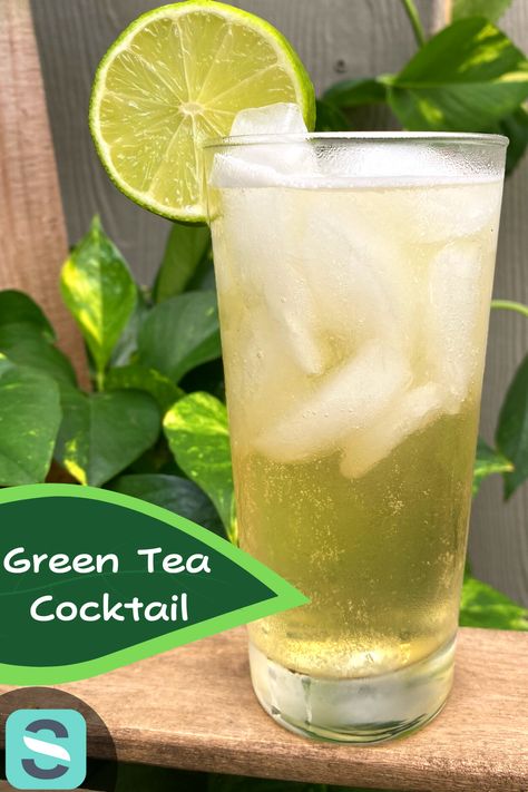 Sit back, relax, and enjoy this crisp Green Tea Cocktail. Different, fun, and perfect for St.Patrick’s Day! Cheers! Green Tea Whiskey Cocktail Recipes, Green Tea Mixed Drink, Green Tea Drink Alcohol, Green Tea Alcoholic Drink, Green Tea Shots Recipes, Jameson Drinks, Alcoholic Tea, Tea Recipes Loose Leaf, Green Tea Cocktail