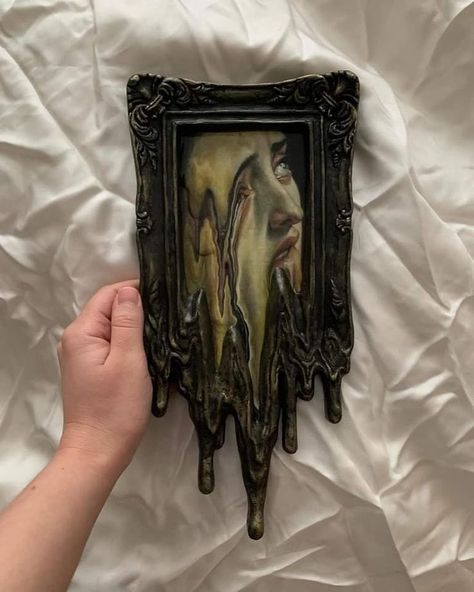 Melting Frame Art, Melting Picture Frame, Melting Frame, Canvas With Clay, Art Alevel, Sculpture Art Clay, Goth Home Decor, Artist Aesthetic, Art Painting Gallery