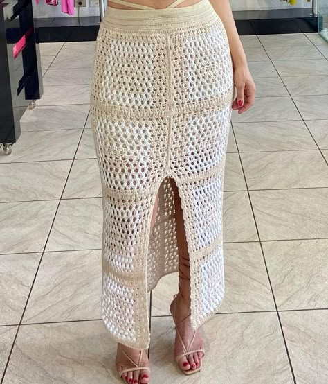 Crochet Skirt Pattern, Skirt Crochet, Mode Crochet, Crochet Cord, Crochet Skirts, Crochet Clothing And Accessories, Crochet Goodies, Beginner Crochet Projects, Crochet Handbags Patterns