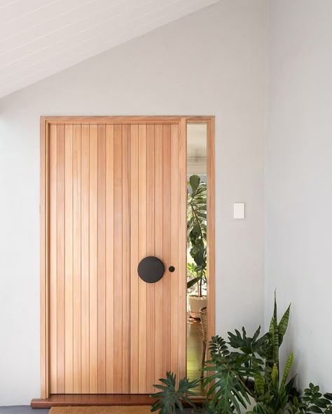 Front Door Japandi, Modern Coastal Front Door, Japandi Door, Coastal Front Door, White Oak Front Doors, House Entrance Doors, Timber Front Door, Oak Front Door, Oak Interior Doors