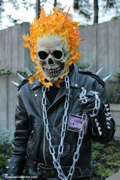 Ghost Rider Ghost Rider Costume, Ghost Rider Tattoo, Ghost Rider Johnny Blaze, Scary Halloween Costume, Scary Costumes, Marvel Cosplay, Fantasias Halloween, Mens Halloween Costumes, Theme Halloween