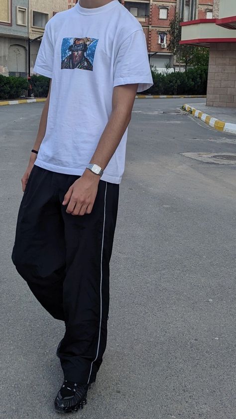 Loose Track Pants Outfit, Vintage Track Pants Outfit Men, Vintage Track Pants Outfit, Trackpant Outfit Men, Track Pants Street Style, Track Pants Outfit Mens, Nike Shox Tl Outfit, Black Track Pants Outfit, Drip Pants