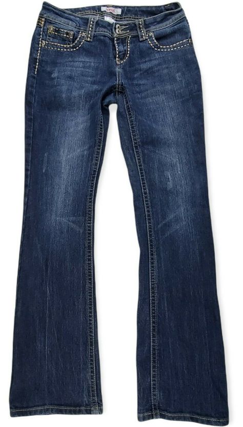 Bongo Bootcut Leg Denim Jeans Dark Wash Thick Gold Stitch Low Rise Women's 7  Back pocket button flaps.  All jeans are measured across the waist and then doubled, everything else is measured laying flat.. Actual measurements are (in inches) Waist:   29 Inseam:   31 Rise:  7.5 Leg Opening:   8     We hope to provide you with excellent customer service as we value our customers. If you are ever unhappy with your purchase or the quality of the item. Please contact us before leaving neutral or negat Vintage Low Rise Jeans, Y2k Jeans Png, Low Rise Jeans Png, Vintage Shoes Aesthetic, Low Raise Jeans, Crochet Jeans, Dark Bootcut Jeans, Jeans Back Pocket, Dark Washed Jeans