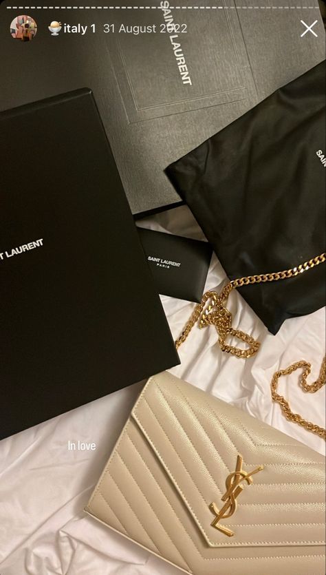 Yves saint laurent, ysl, bag, designer bag, chanel, that girl, it girl, timeless, classy, cream bag, gold, star girl, instagram story inspo, sofia richie, dream, purchase, classic Ysl Cream Bag, Girl Instagram Story, Cream Bag, Cream Bags, Bag Chanel, Sofia Richie, Paris Love, Saint Laurent Paris, Instagram Pics