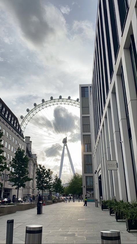 London Aesthetic Photos, London Pics Aesthetic, London Asthetics Photos, London City Life Aesthetic, London Vibes Aesthetic Videos, Aesthetic London, London Vibes, London Living, London Dreams