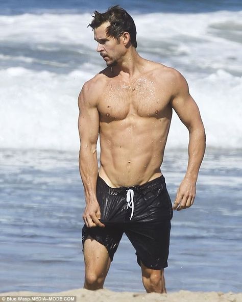 Los Angeles Beach, Ryan Kwanten, Muscle Beach, Share Video, Los Angeles Beaches, Male Celebs, Real Bodies, The Way He Looks, True Blood