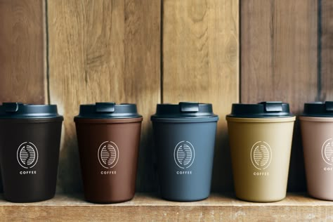 Disposable coffee cups face bans across the Bay Area Paper Cup Design, Disposable Coffee Cups, Design Café, Paper Coffee Cup, Coffee Shops Interior, Coffee Cup Design, Reusable Coffee Cup, Coffee To Go, Coffee Shop Design