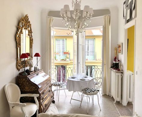 A 375-Square-Foot French Flat Is a Sumptuously Sunny Small Space (With Amazing Views) French Apartment Dining Room, Small French Living Room, French Apartment Interior, French Apartment Decor, Portugal Aesthetic, Organic Interiors, Cheap Couch, Cedar Hill Farmhouse, French Apartment