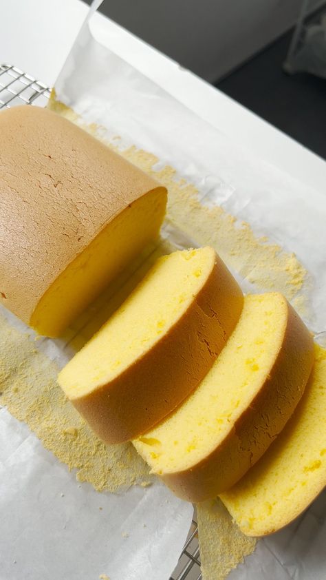 Loaf Pan Castella Cake - U-Taste Japanese Patisserie, Castella Cake Recipe, Lemon Crepes, Castella Cake, Valentine Sweets, Lemon Loaf Recipe, Baking School, Caramel Pudding, Dinner Bread