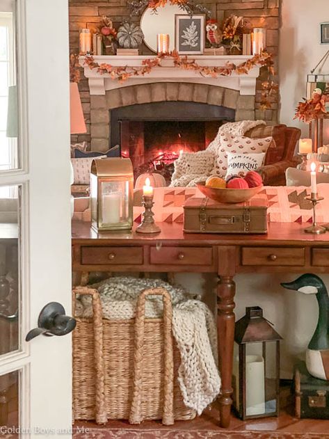 Cozy fall home tour - www.goldenboysandme.com Fall Log Cabin Decor, Cozy Fall Decor Bathroom, Bathrooms Decorated For Fall, Bathroom Shelves Fall Decor, Log Cabin Fall Porch, Master Bedrrom, Autum Decorations Bathroom, Living Room Decor Fall, Autumnal Decor