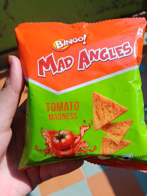 Mad angles bingo chips lays Snapchat food Mad Angles, Biscuit Snacks, Chips Lays, Bingo Chips, Apple Products, Cute Food, Mouth Watering, Bingo, Chocolates