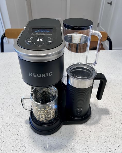 Keurig Machine, Coffee Maker Keurig, Cleaning Keurig Coffee Maker, Single Keurig Coffee Maker, How To Clean A Kurig Coffee Maker 2.0, Keurig Coffee Makers, Coffee Shot, Coffee Bar Design, Keurig Coffee