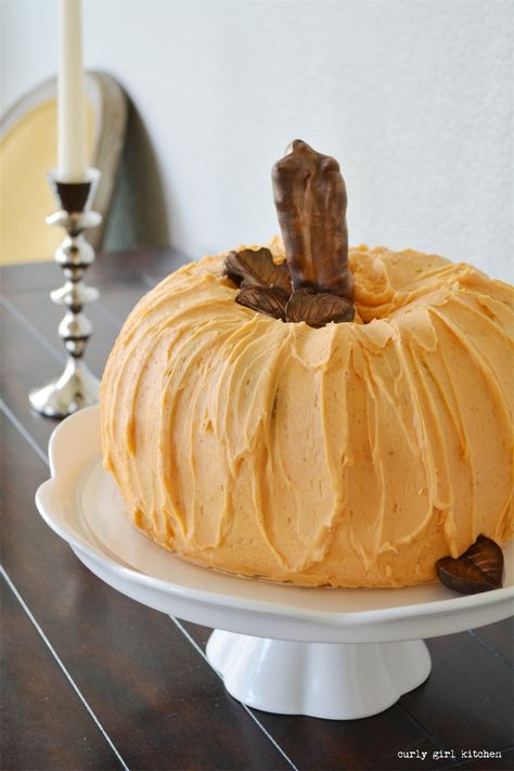 Pumpkin Cake, Thanksgiving, Halloween, Pumpkin Bundt Cake, Thanksgiving Centerpiece Pumpkin Shaped Cake, Chocolate Leaves, Halloween Pumpkin Cake, Pumpkin Bundt Cake, Pumpkin Cake Recipes, Pumpkin Spice Cake, Shaped Cake, Jack O'lantern, Chocolate Candy Melts