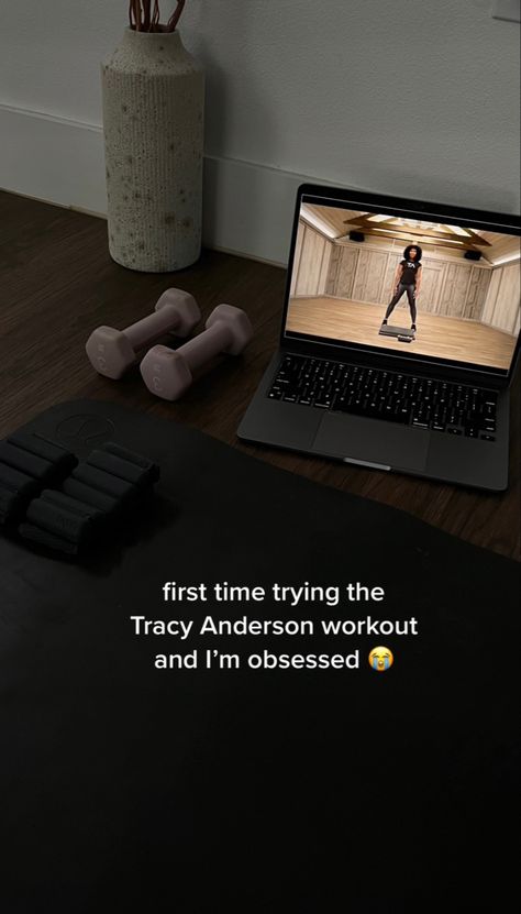 Workout Morning Aesthetic, At Home Workout Aesthetic, Home Workout Aesthetic, Prayer Vision Board, Tracy Anderson Workout, Fitness Vision Board, Winter Arc, Pinterest Life, Tracy Anderson