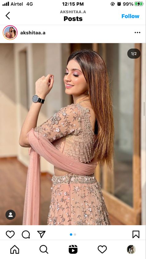 Poses For Lehenga Shoot, Lahanga Photo Poses, Bride Standing Poses Indian, Lehga Pose, Poses For Pictures Instagram In Lehenga, Stylish Photo Pose In Lehenga, Lehnga Photo Poses, Choli Pic Pose, Pose For Lehenga