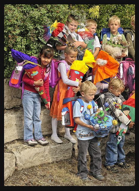 Fiirst Day of School-kids with their "Zuckertuete". Candy Cone, Big Party, My Heritage, Magical Places, School Days, First Day Of School, First Day, Austria, Little One