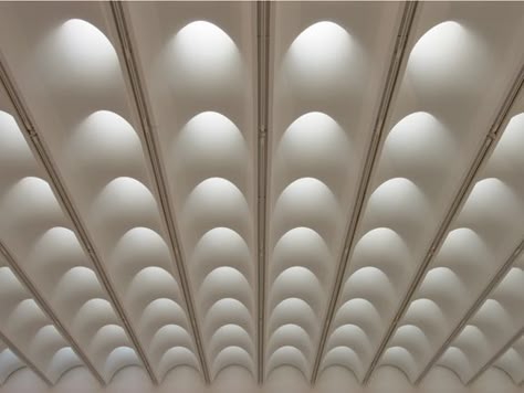 High Museum of Art on Behance Warehouse Skylight, Porch Skylights, High Museum Of Art Atlanta, Arch Ceiling, Ceiling Architecture, Architecture Ceiling, High Museum Of Art, Genova Italy, Roof Lights