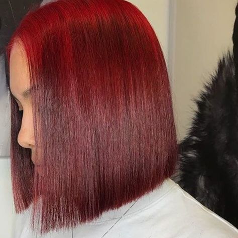 Natural red hair is breathtaking. It is a color that can't be replicated and makes short hair look stunning and unique. Although some of us aren't bor... Red Hair Looks, Chic Short Haircuts, Short Red Hair, Natural Red Hair, Red Hair Inspo, Hair Laid, Red Hair Color, Hair Inspo Color, Short Haircuts