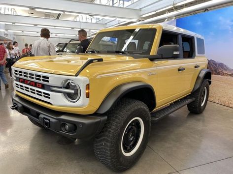 Yellow Ford Bronco, Yellow Bronco, 2023 Bronco, 2023 Ford Bronco Sport, Bronco Car, Future Trucks, Car Things, Bronco Sport, Rustic Bathroom Designs