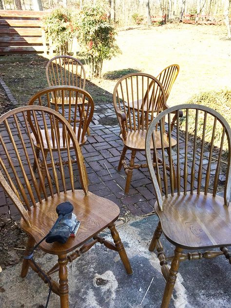 Kitchen Chair Makeover, Chair Renovation, White Wood Stain, Diy Farm Table, Table Painting, Painted Kitchen Tables, Primitive Dining Rooms, Upcycle Furniture, Kitchen Table Makeover