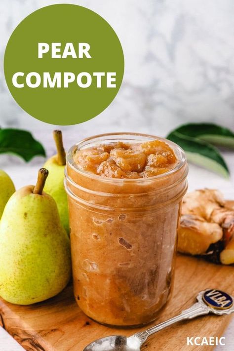 Pear compote in a jar on a wooden board with fresh pears in the background. Carmelized Pears, Pear Sauce Recipe, Pear Compote, Pear Sauce, Ripe Pears, Canned Pears, Dessert Sauce, Vanilla Spice, Spiced Pear