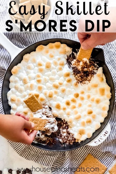 Smores Dip Recipe, Shareable Desserts, Easy Smores, Dessert Dip Recipes, Smores Dip, Fall Dessert Recipes Easy, S Mores Cookies, Smore Recipes, Best Chocolate Desserts