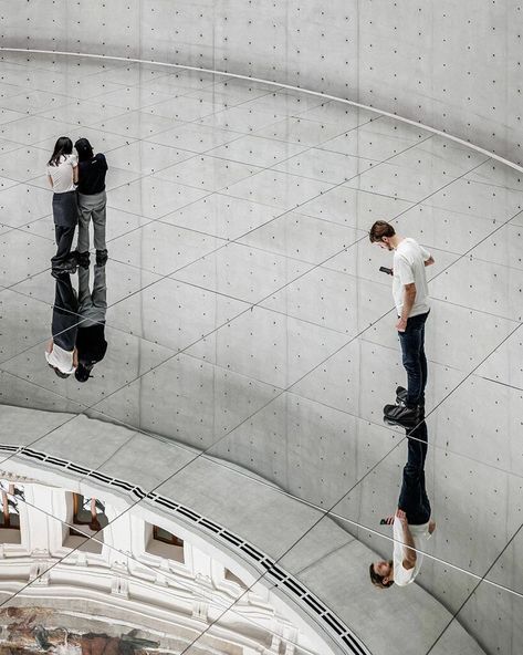 kimsooja's vast mirror installation transforms bourse de commerce into a 'levitating space' Jun Vernon, Workshop Architecture, Installation Architecture, Museum Plan, Mirror Installation, Tadao Ando, Inner World, Paris Art, Create Words